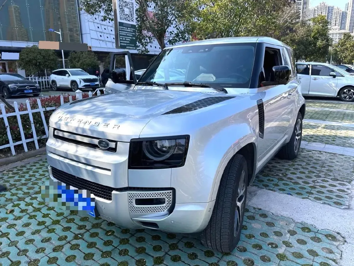 2023 Land Rover Defender 3.0T 400HP L6 8AT,autocango,china used car exporter,china ev exporter,chinese used car exporter,chinese used ev exporter
