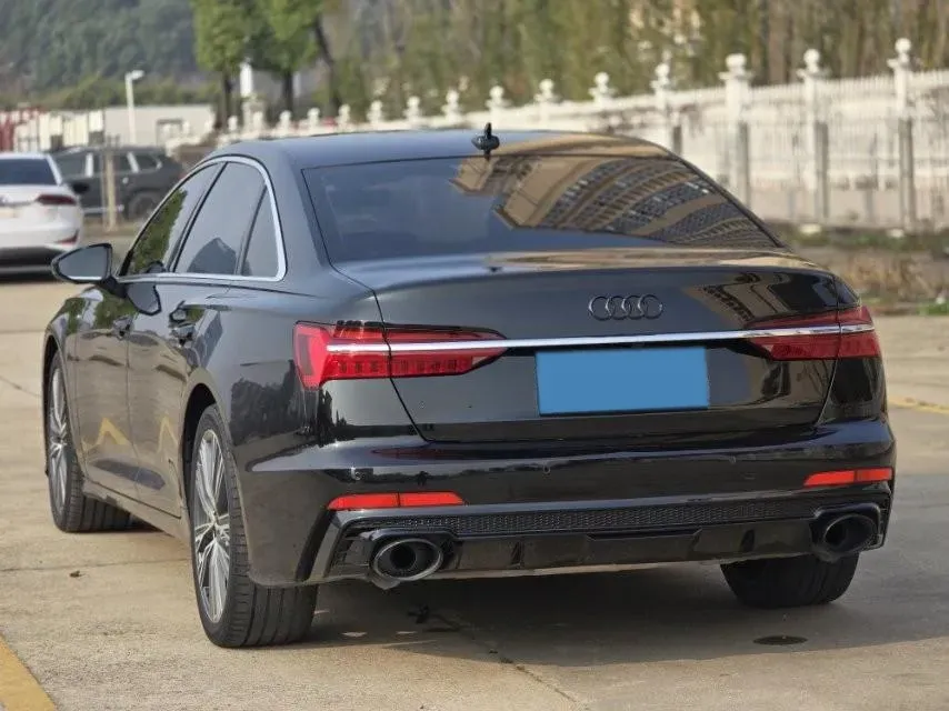 2020 Audi A6L 2.0T 190HP L4 7DCT,autocango,china used car exporter,china ev exporter,chinese used car exporter,chinese used ev exporter