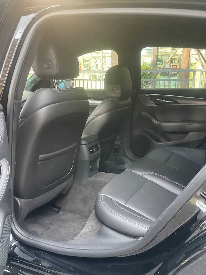 2022 Cadillac CT5 2.0T 237HP L4 10AT,autocango,china used car exporter,china ev exporter,chinese used car exporter,chinese used ev exporter