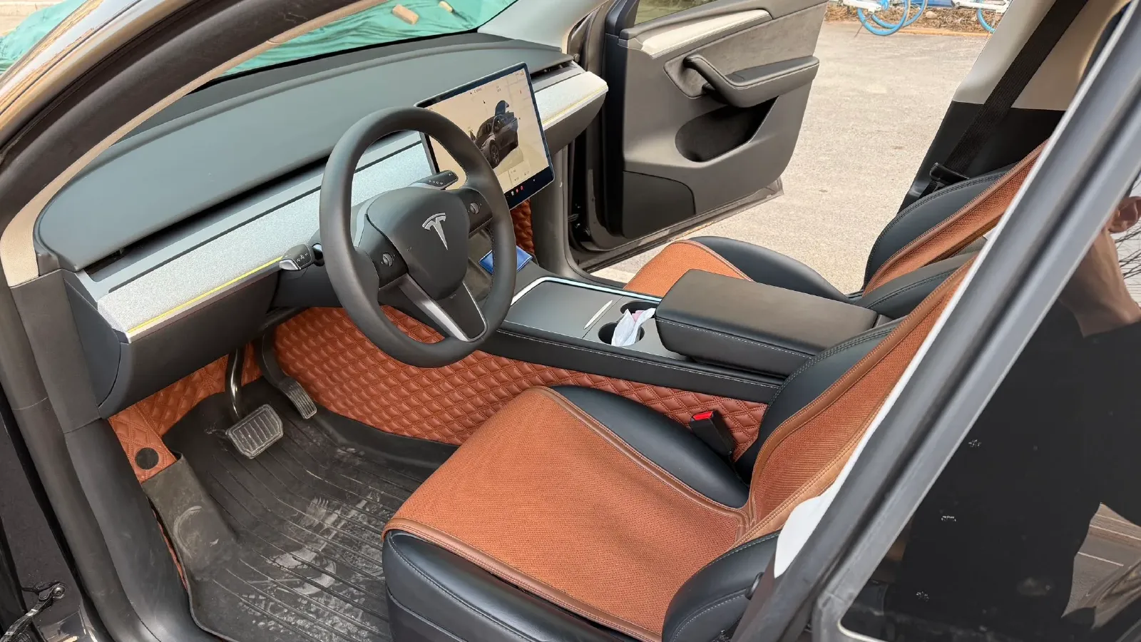 2024 Iveco OuSheng BEV 77.28KWH,autocango,china used car exporter,china ev exporter,chinese used car exporter,chinese used ev exporter