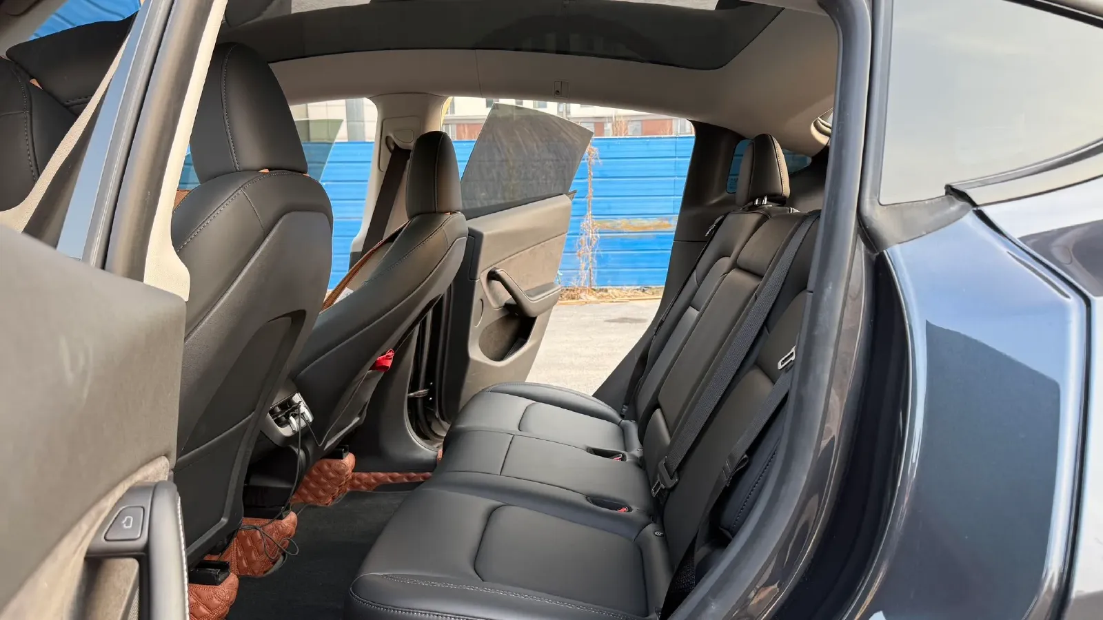 2024 Iveco OuSheng BEV 77.28KWH,autocango,china used car exporter,china ev exporter,chinese used car exporter,chinese used ev exporter