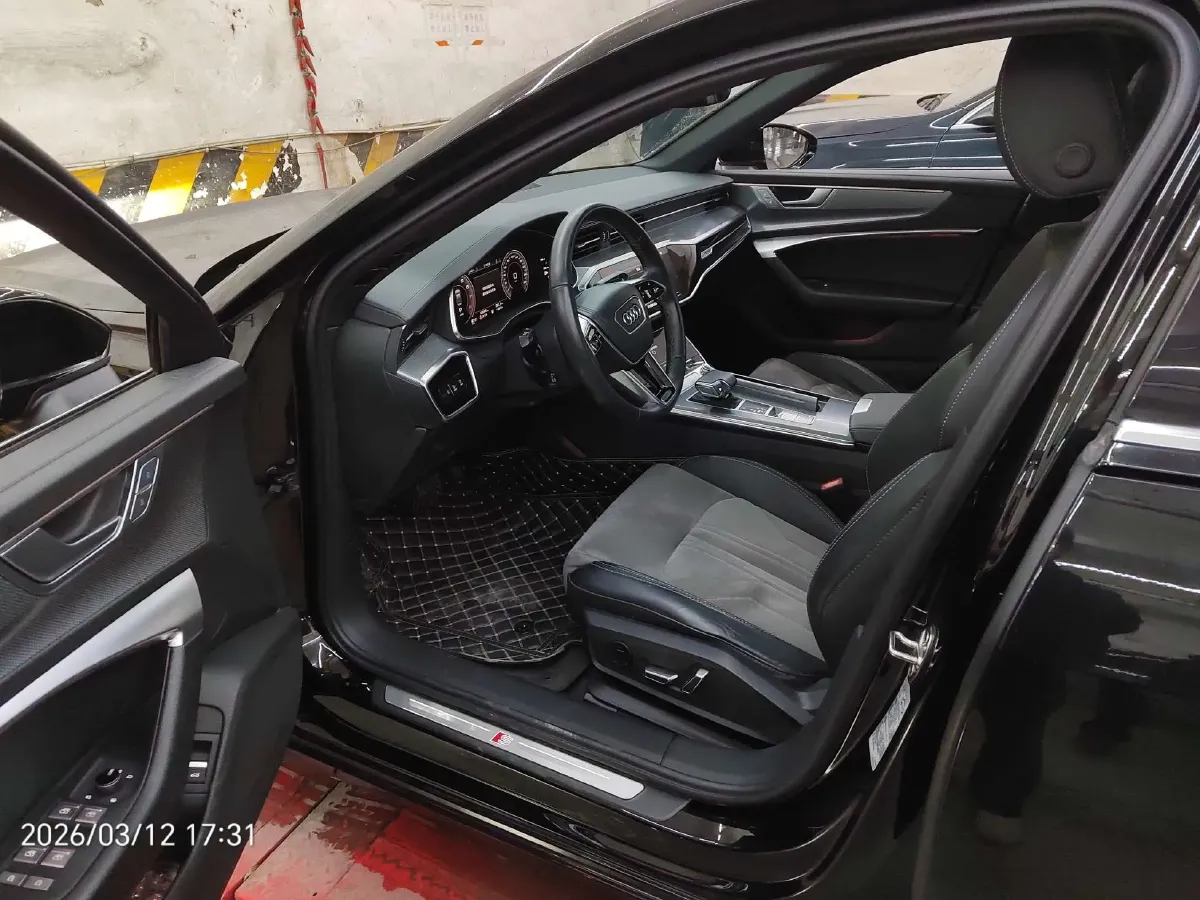 2023 Audi A6L 2.0T 190HP L4 7DCT,autocango,china used car exporter,china ev exporter,chinese used car exporter,chinese used ev exporter