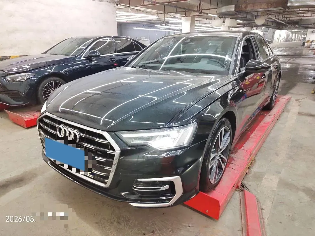 2023 Audi A6L 2.0T 190HP L4 7DCT,autocango,china used car exporter,china ev exporter,chinese used car exporter,chinese used ev exporter