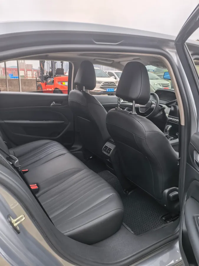 2022 Peugeot 408 1.6T 170HP L4 6AT,autocango,china used car exporter,china ev exporter,chinese used car exporter,chinese used ev exporter