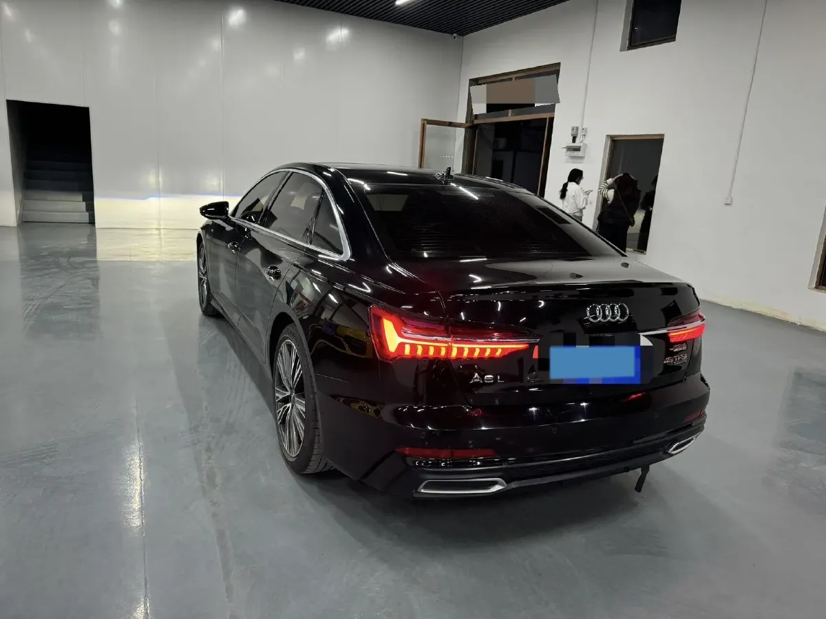 2022 Audi A6L 2.0T 224HP L4 7DCT,autocango,china used car exporter,china ev exporter,chinese used car exporter,chinese used ev exporter