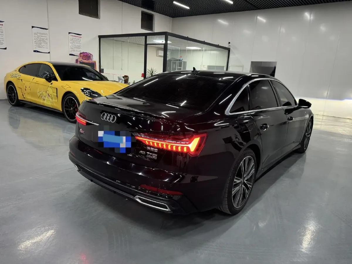 2022 Audi A6L 2.0T 224HP L4 7DCT,autocango,china used car exporter,china ev exporter,chinese used car exporter,chinese used ev exporter