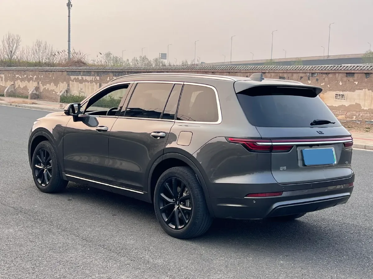 2020 Li ONE Range Extended 131HP REEV 40.5KWH,autocango,china used car exporter,china ev exporter,chinese used car exporter,chinese used ev exporter