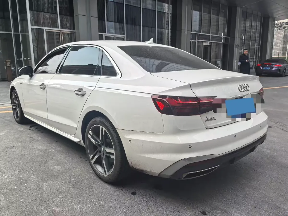 2020 Audi A4L 2.0T 190HP L4 7DCT,autocango,china used car exporter,china ev exporter,chinese used car exporter,chinese used ev exporter