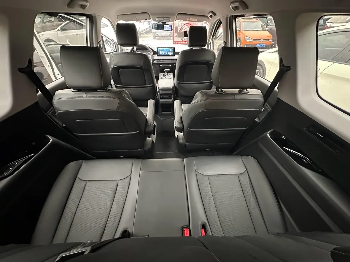 2022 WuLing KaiJie 1.5T 147HP L4 CVT,autocango,china used car exporter,china ev exporter,chinese used car exporter,chinese used ev exporter