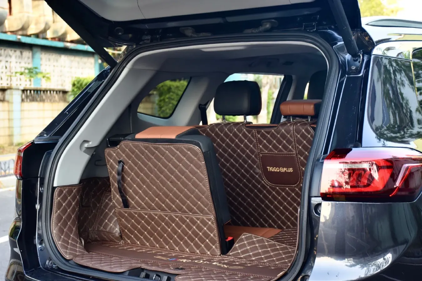 2021 Chery Tiggo 8 Plus 1.6T 197HP L4 7DCT,autocango,china used car exporter,china ev exporter,chinese used car exporter,chinese used ev exporter