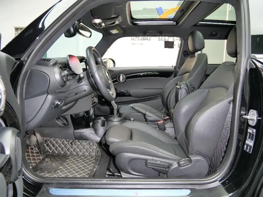 2023 MINI MINI 2.0T 178HP L4 7DCT,autocango,china used car exporter,china ev exporter,chinese used car exporter,chinese used ev exporter