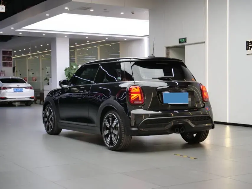 2023 MINI MINI 2.0T 178HP L4 7DCT,autocango,china used car exporter,china ev exporter,chinese used car exporter,chinese used ev exporter