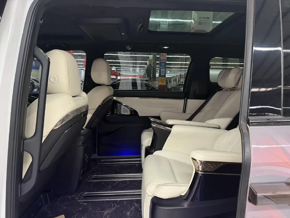 2023 GAC Trumpchi M8 2.0T 190HP L4 E-CVT Hybrid,autocango,china used car exporter,china ev exporter,chinese used car exporter,chinese used ev exporter