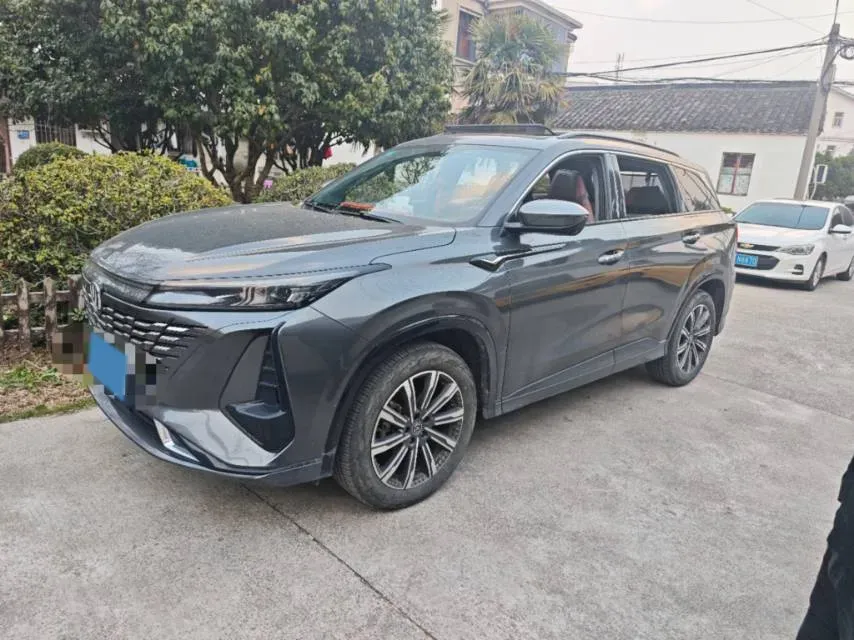 2023 ChangAn CS75 Plus 1.5T 188HP L4 8AT,autocango,china used car exporter,china ev exporter,chinese used car exporter,chinese used ev exporter