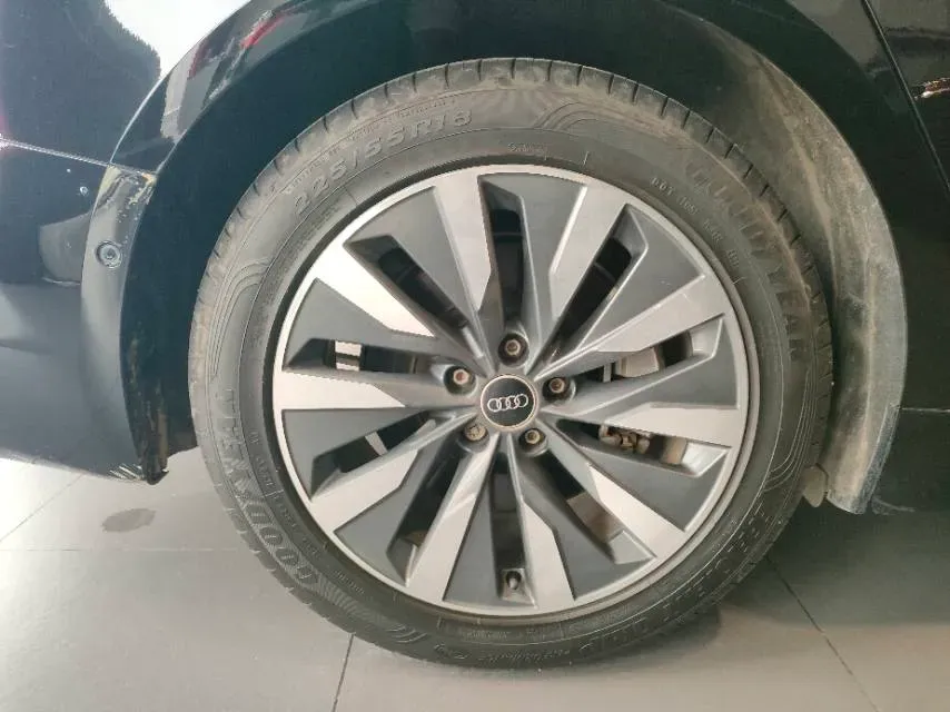 2023 Audi A6L 2.0T 245HP L4 7DCT,autocango,china used car exporter,china ev exporter,chinese used car exporter,chinese used ev exporter