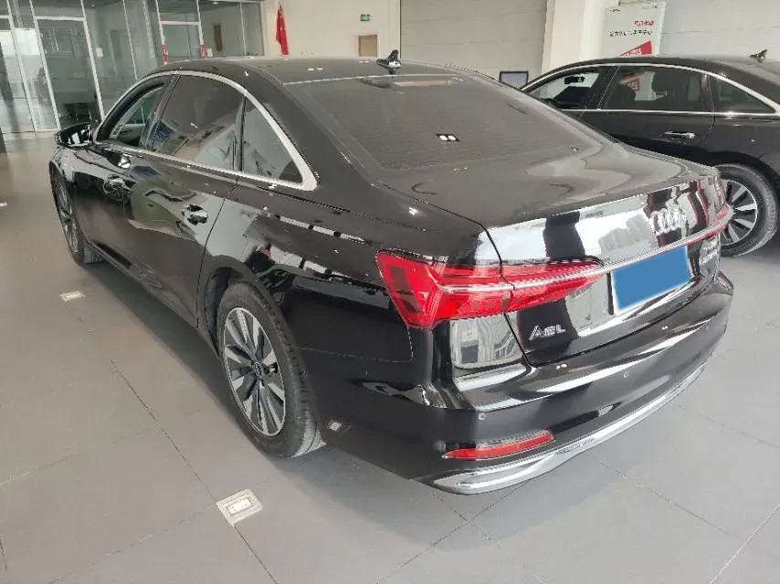 2023 Audi A6L 2.0T 245HP L4 7DCT,autocango,china used car exporter,china ev exporter,chinese used car exporter,chinese used ev exporter