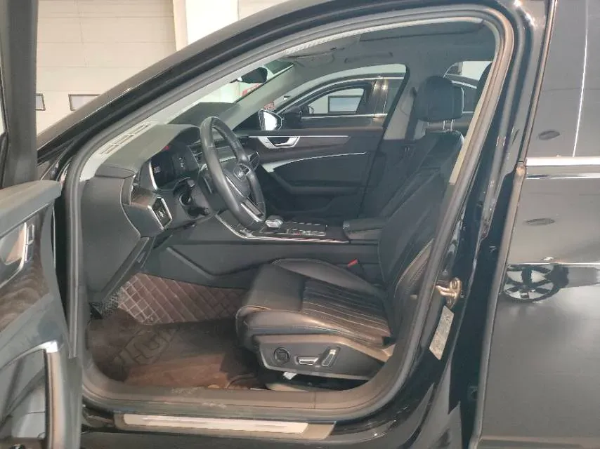 2023 Audi A6L 2.0T 245HP L4 7DCT,autocango,china used car exporter,china ev exporter,chinese used car exporter,chinese used ev exporter