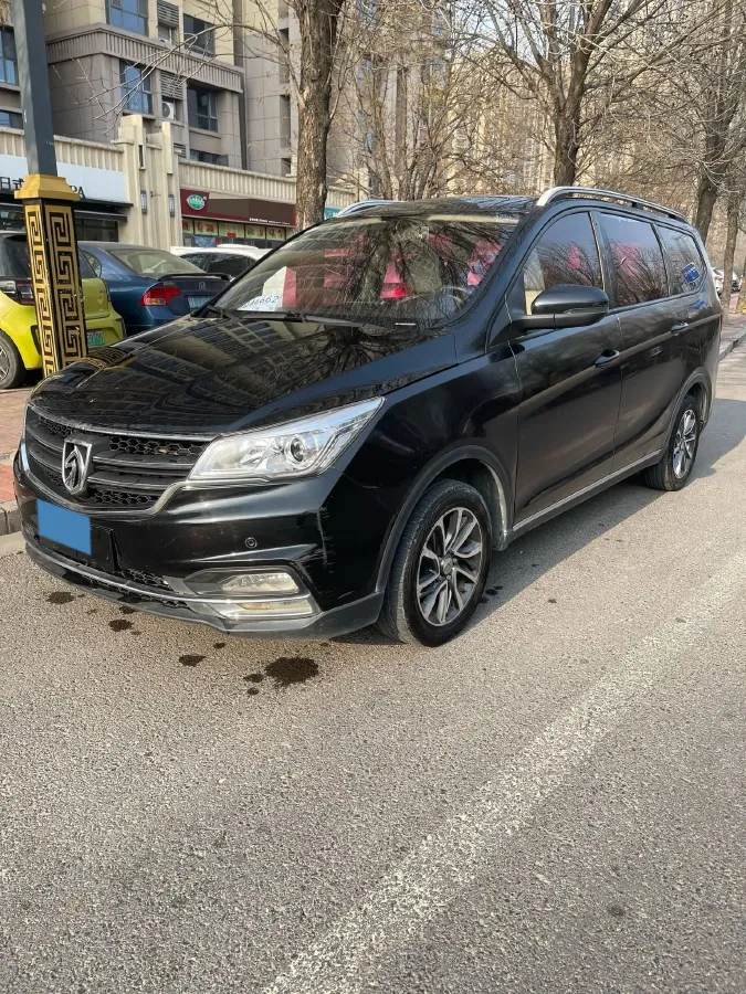 2019 BaoJun 730 1.5T 150HP L4 6MT,autocango,china used car exporter,china ev exporter,chinese used car exporter,chinese used ev exporter