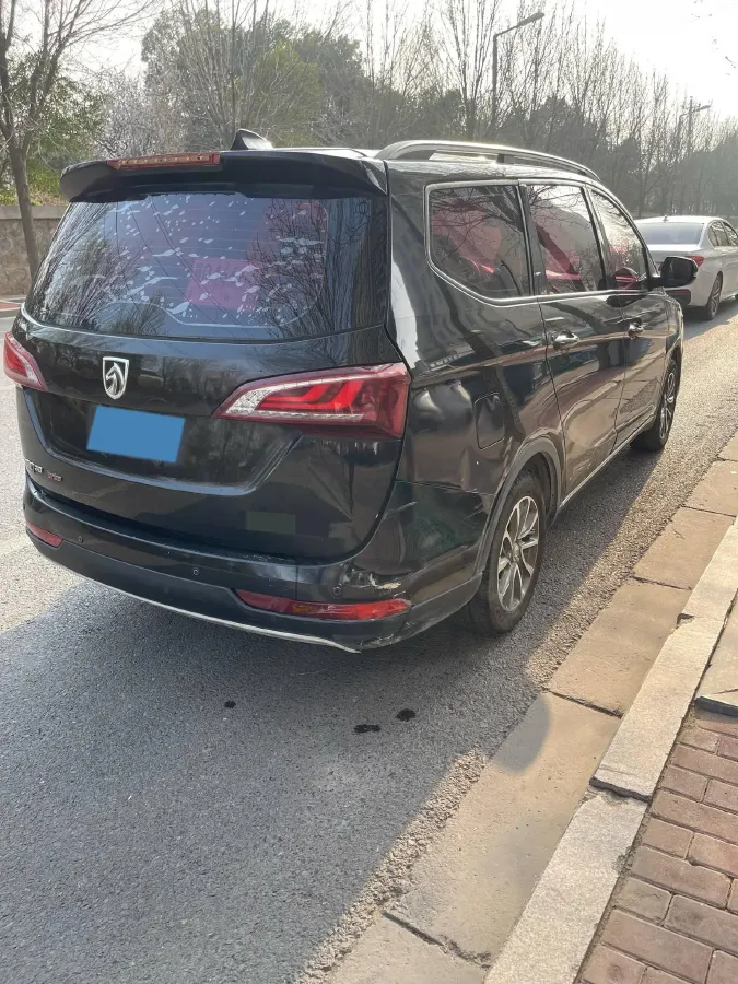 2019 BaoJun 730 1.5T 150HP L4 6MT,autocango,china used car exporter,china ev exporter,chinese used car exporter,chinese used ev exporter