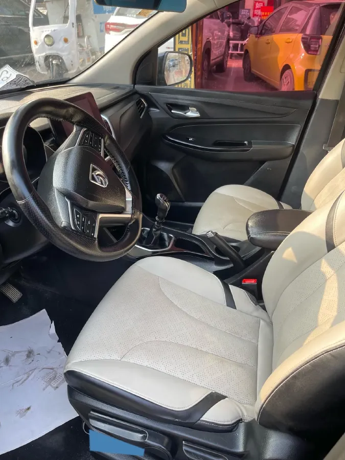 2019 BaoJun 730 1.5T 150HP L4 6MT,autocango,china used car exporter,china ev exporter,chinese used car exporter,chinese used ev exporter