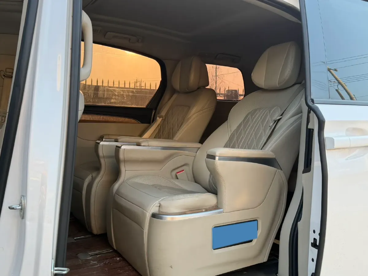 2018 Buick GL8 2.0T 260HP L4 6AT,autocango,china used car exporter,china ev exporter,chinese used car exporter,chinese used ev exporter