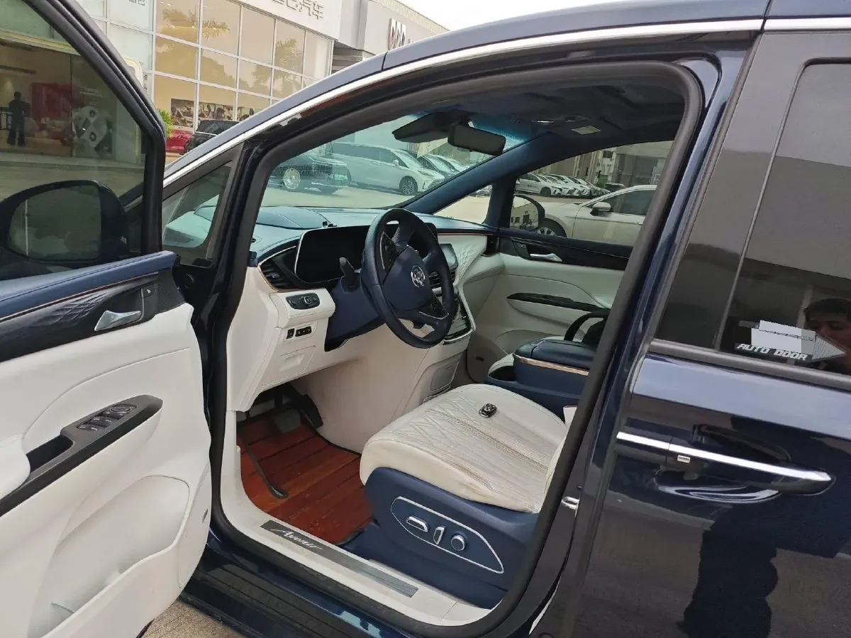 2021 Buick GL8 2.0T 237HP L4 9AT,autocango,china used car exporter,china ev exporter,chinese used car exporter,chinese used ev exporter