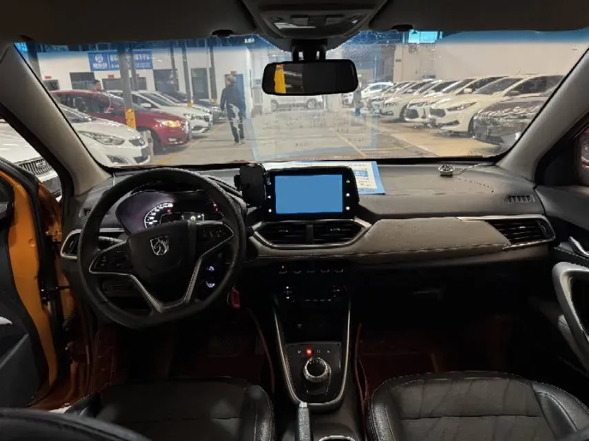 2017 BaoJun 310W 1.5L 105HP L4 6MT,autocango,china used car exporter,china ev exporter,chinese used car exporter,chinese used ev exporter