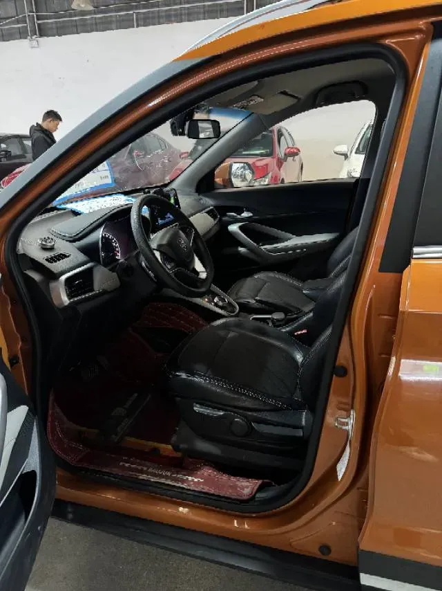 2017 BaoJun 310W 1.5L 105HP L4 6MT,autocango,china used car exporter,china ev exporter,chinese used car exporter,chinese used ev exporter