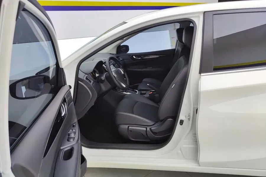 2024 Nissan Tiida 1.6L 122HP L4 CVT,autocango,china used car exporter,china ev exporter,chinese used car exporter,chinese used ev exporter