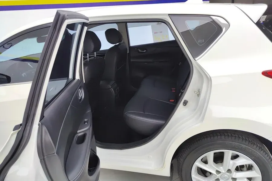 2024 Nissan Tiida 1.6L 122HP L4 CVT,autocango,china used car exporter,china ev exporter,chinese used car exporter,chinese used ev exporter