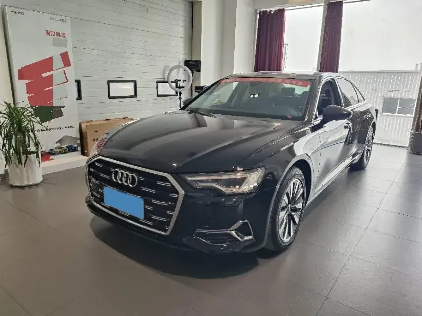 2023 Audi A6L 2.0T 245HP L4 7DCT,autocango,china used car exporter,china ev exporter,chinese used car exporter,chinese used ev exporter