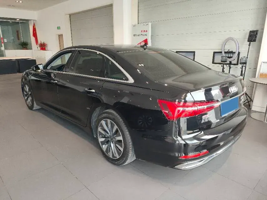 2023 Audi A6L 2.0T 245HP L4 7DCT,autocango,china used car exporter,china ev exporter,chinese used car exporter,chinese used ev exporter