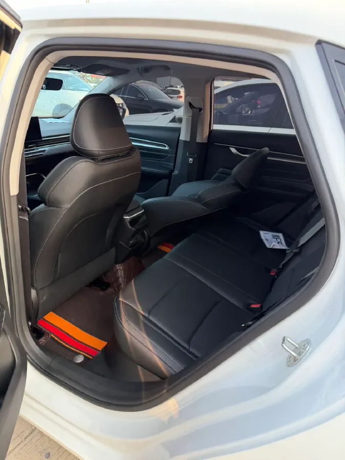 2025 Geely Emgrand 1.5L 127HP L4 5MT,autocango,china used car exporter,china ev exporter,chinese used car exporter,chinese used ev exporter