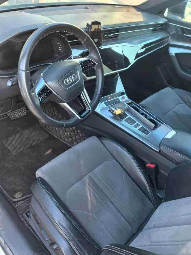 2020 Audi A6L 2.0T 190HP L4 7DCT,autocango,china used car exporter,china ev exporter,chinese used car exporter,chinese used ev exporter