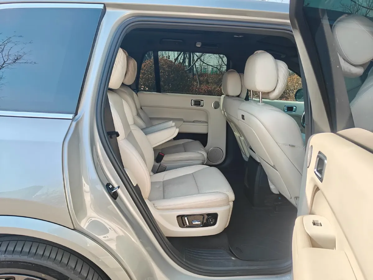 2023 Li L9 Range Extended 154HP REEV 42.6KWH,autocango,china used car exporter,china ev exporter,chinese used car exporter,chinese used ev exporter