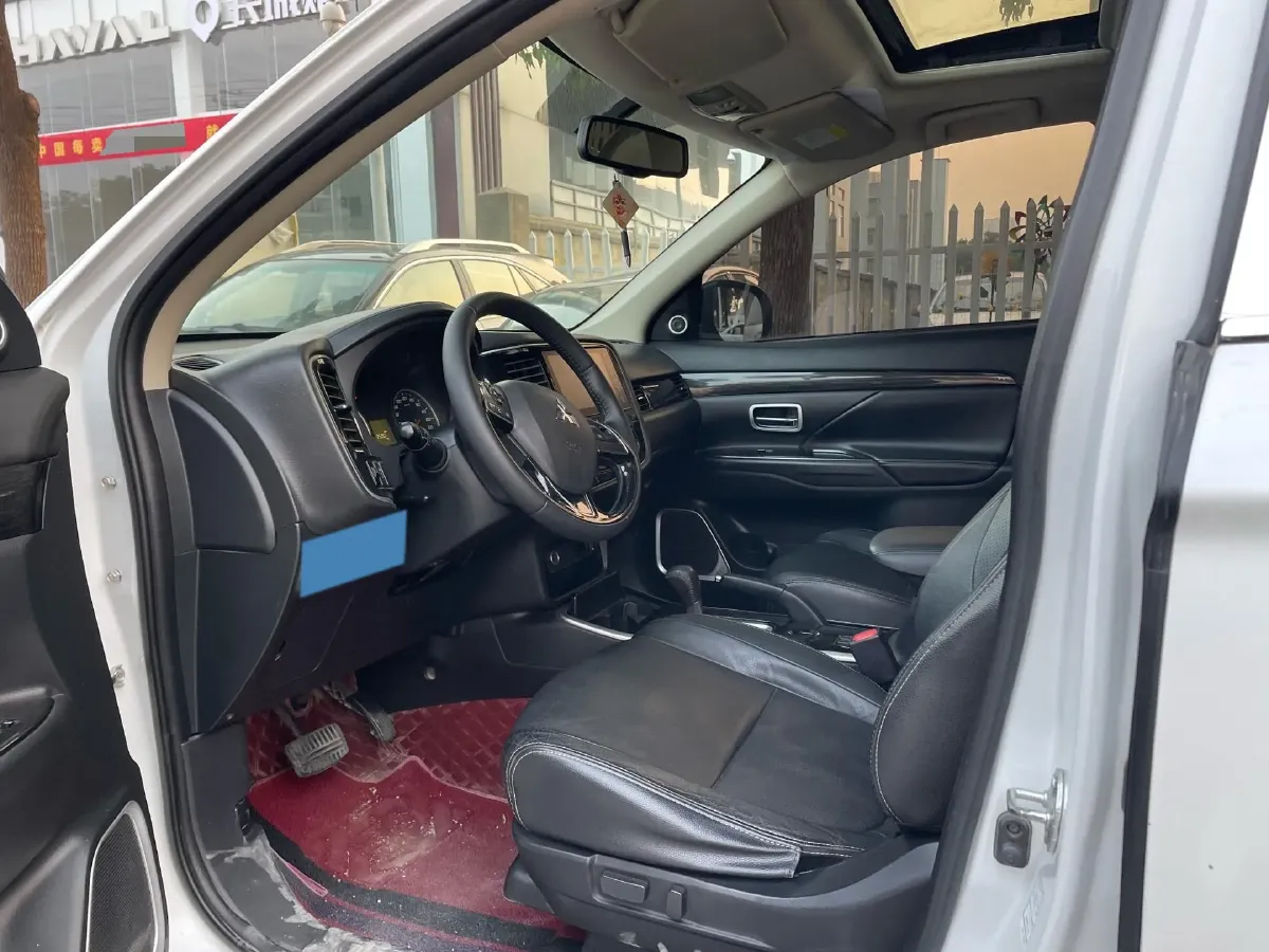 2018 Mitsubishi Outlander 2.0L 166HP L4 CVT,autocango,china used car exporter,china ev exporter,chinese used car exporter,chinese used ev exporter