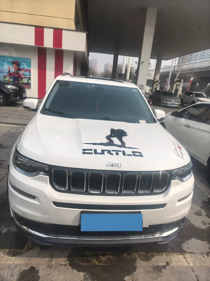 2018 Jeep Grand Commander 2.0T 265HP L4 9AT,autocango,china used car exporter,china ev exporter,chinese used car exporter,chinese used ev exporter