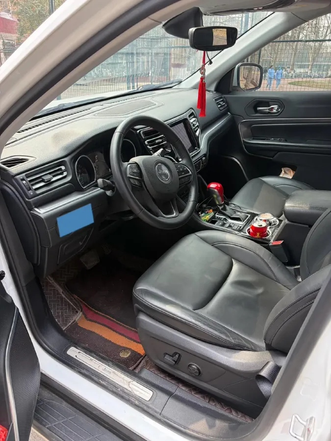 2018 Jeep Grand Commander 2.0T 265HP L4 9AT,autocango,china used car exporter,china ev exporter,chinese used car exporter,chinese used ev exporter