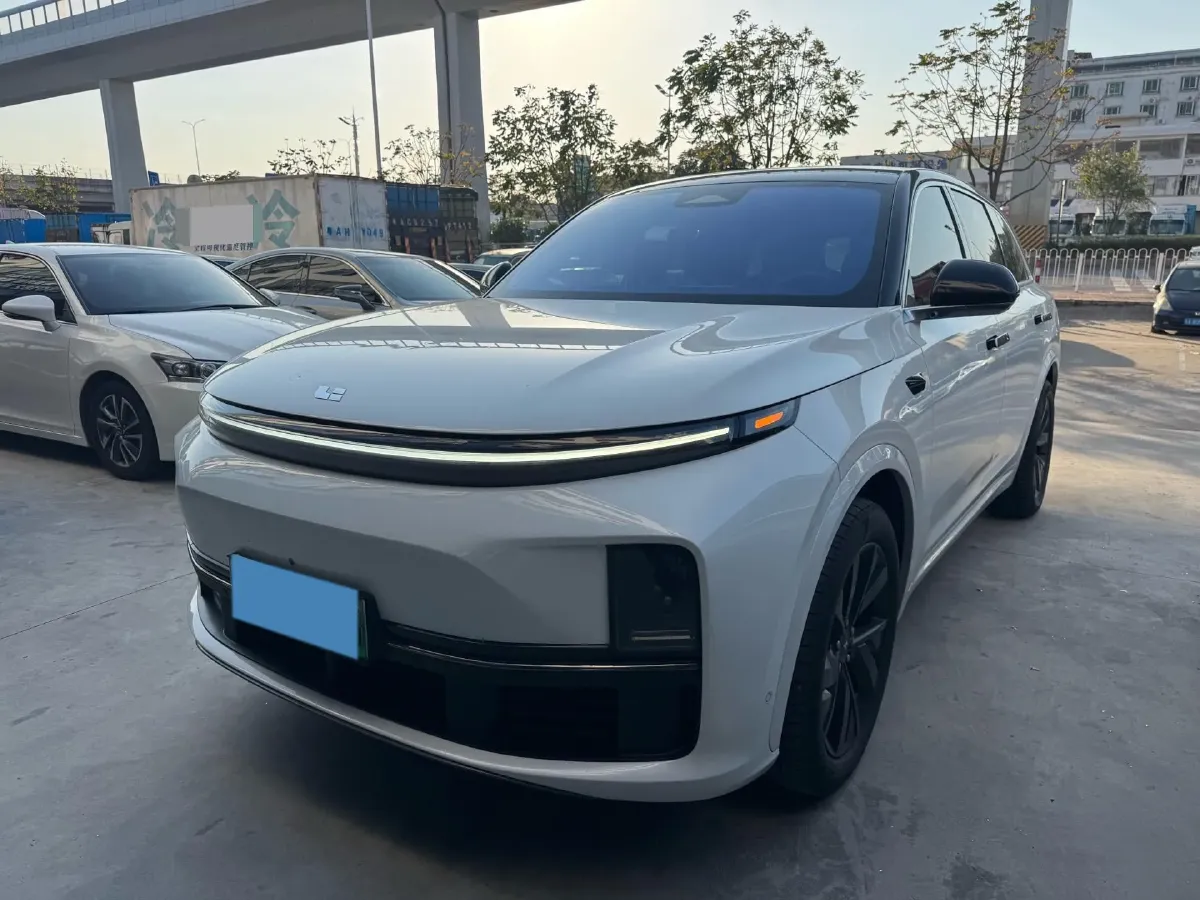 2023 Li L7 Range Extended 154HP REEV 40.9KWH,autocango,china used car exporter,china ev exporter,chinese used car exporter,chinese used ev exporter