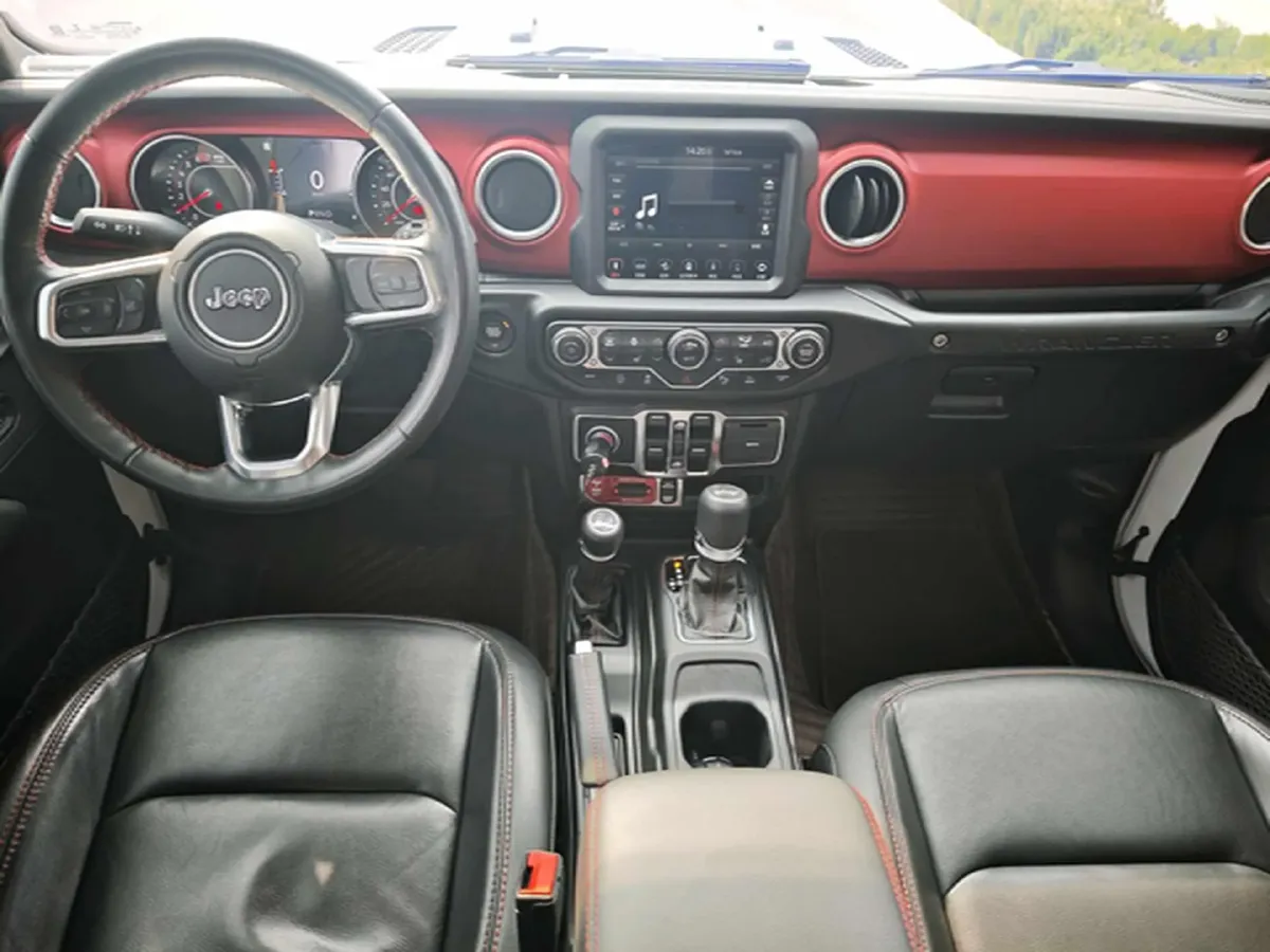 2021 Jeep Wrangler 2.0T 266HP L4 8AT,autocango,china used car exporter,china ev exporter,chinese used car exporter,chinese used ev exporter