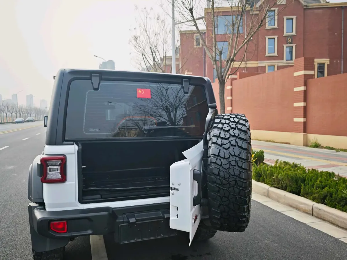 2021 Jeep Wrangler 2.0T 266HP L4 8AT,autocango,china used car exporter,china ev exporter,chinese used car exporter,chinese used ev exporter