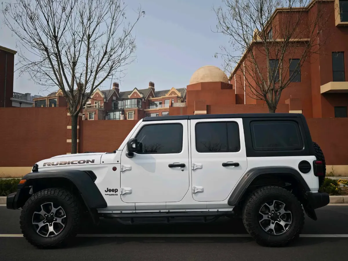 2021 Jeep Wrangler 2.0T 266HP L4 8AT,autocango,china used car exporter,china ev exporter,chinese used car exporter,chinese used ev exporter