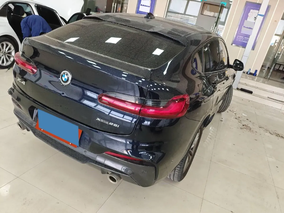 2021 BMW X4 2.0T 184HP L4 8AT,autocango,china used car exporter,china ev exporter,chinese used car exporter,chinese used ev exporter
