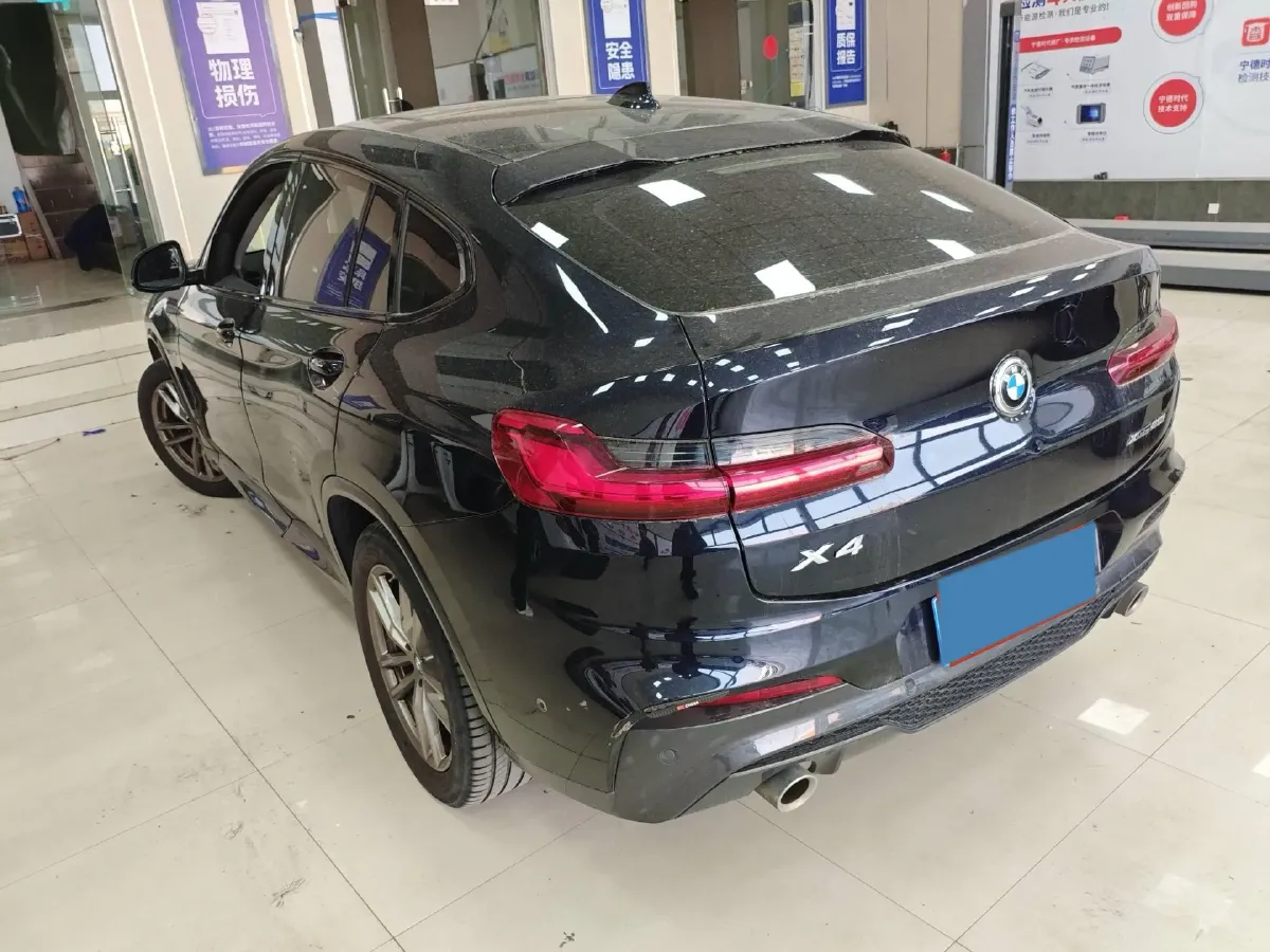 2021 BMW X4 2.0T 184HP L4 8AT,autocango,china used car exporter,china ev exporter,chinese used car exporter,chinese used ev exporter