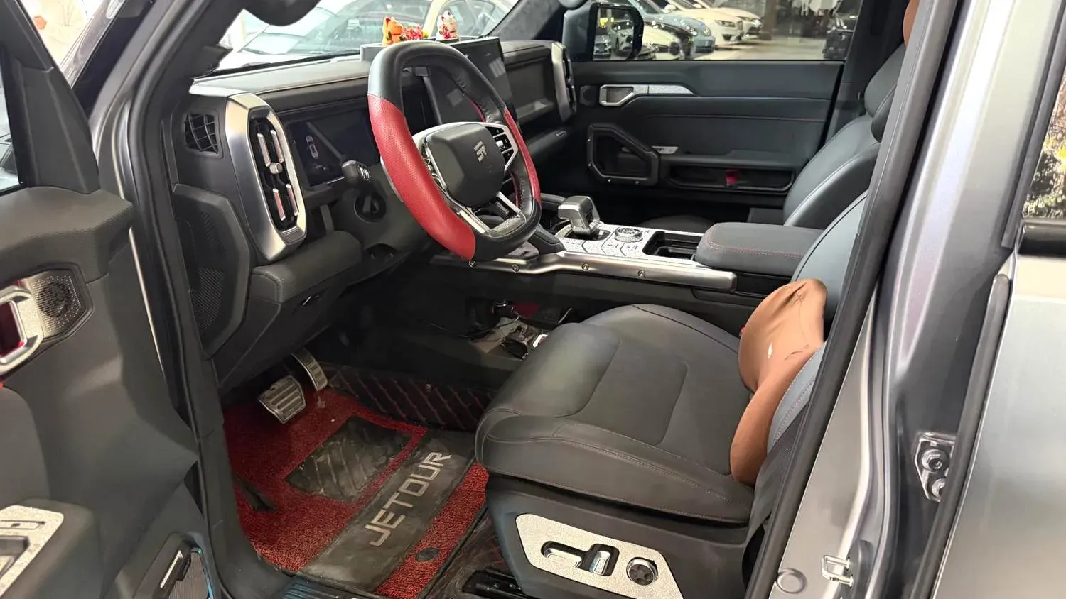 2023 Jetour Traveller 2.0T 254HP L4 7DCT,autocango,china used car exporter,china ev exporter,chinese used car exporter,chinese used ev exporter