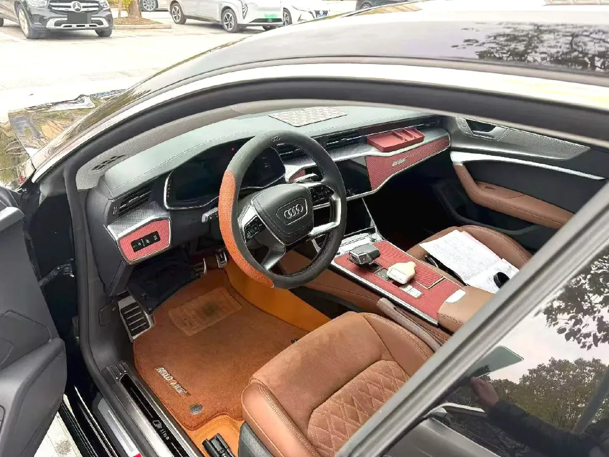 2024 Audi A7L 2.0T 245HP L4 7DCT,autocango,china used car exporter,china ev exporter,chinese used car exporter,chinese used ev exporter