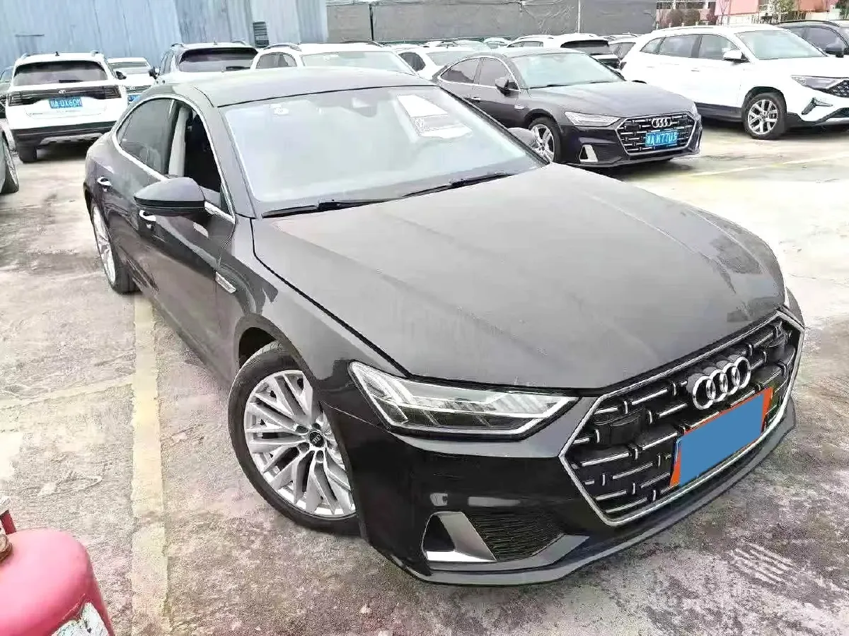 2024 Audi A7L 2.0T 245HP L4 7DCT,autocango,china used car exporter,china ev exporter,chinese used car exporter,chinese used ev exporter