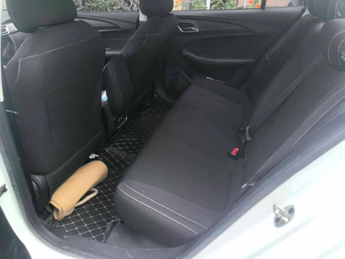 2020 Roewe i5 1.5L 120HP L4 CVT,autocango,china used car exporter,china ev exporter,chinese used car exporter,chinese used ev exporter