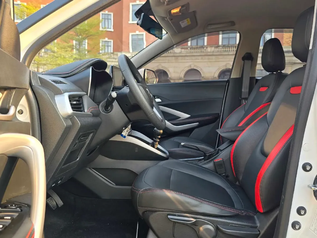 2021 BaoJun 510 1.5L 99HP L4 6MT,autocango,china used car exporter,china ev exporter,chinese used car exporter,chinese used ev exporter