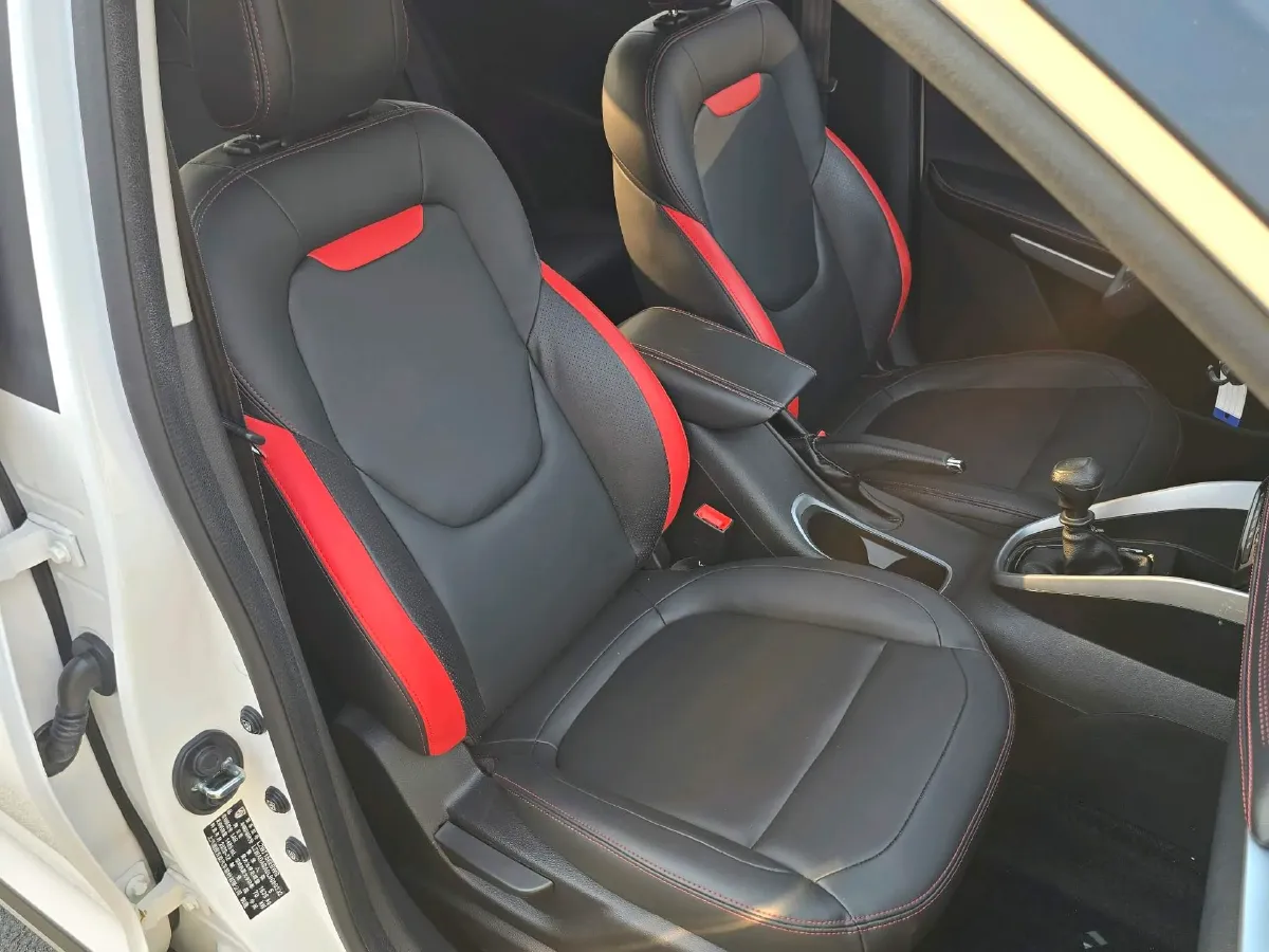 2021 BaoJun 510 1.5L 99HP L4 6MT,autocango,china used car exporter,china ev exporter,chinese used car exporter,chinese used ev exporter